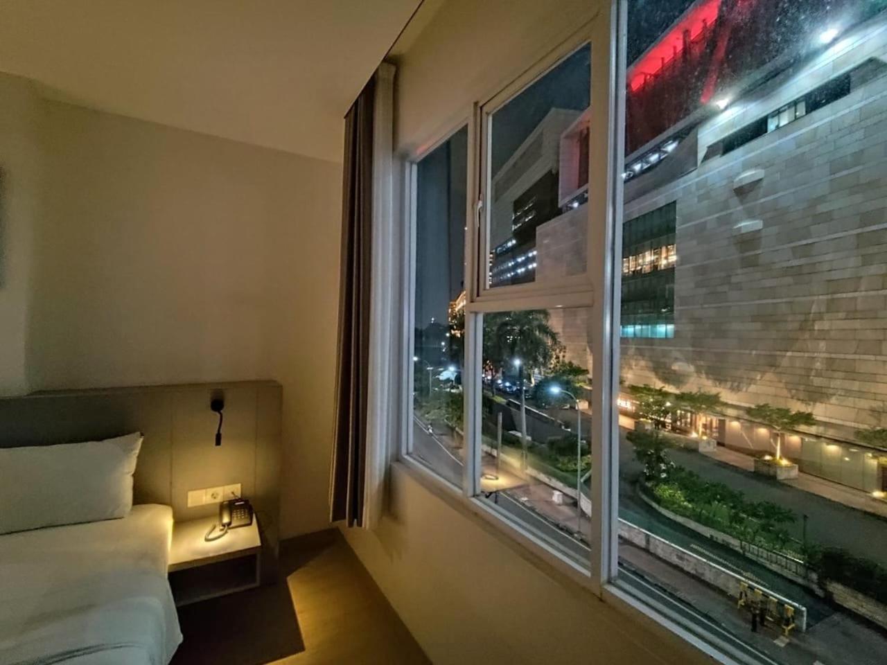 Grand Thamrin Hotel Jakarta Exterior photo