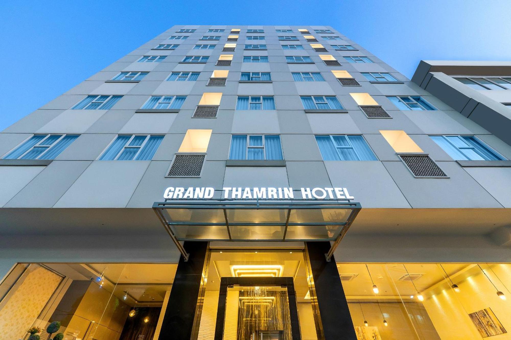 Grand Thamrin Hotel Jakarta Exterior photo