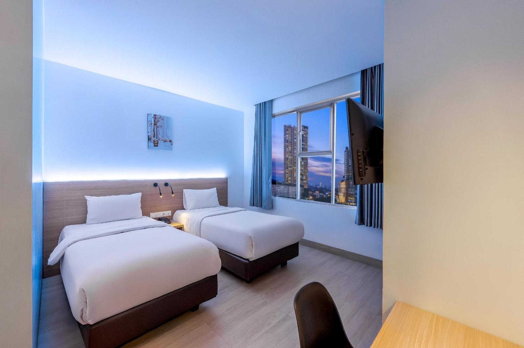 Grand Thamrin Hotel Jakarta Exterior photo